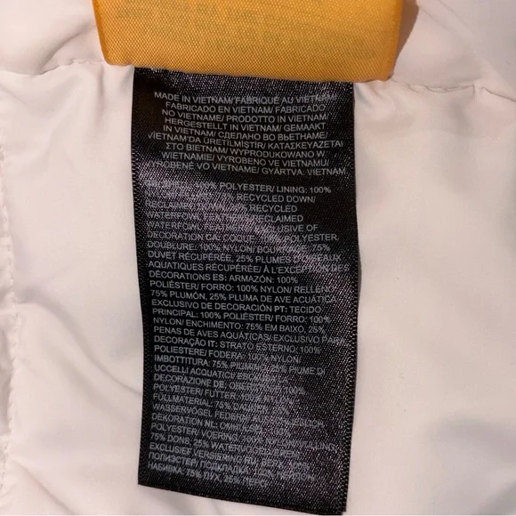 The North Face Nuptse White Gardenia Down Jacket - Picture 9 of 16